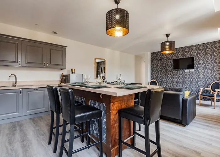 Premium Le Figaro 1 Apartment